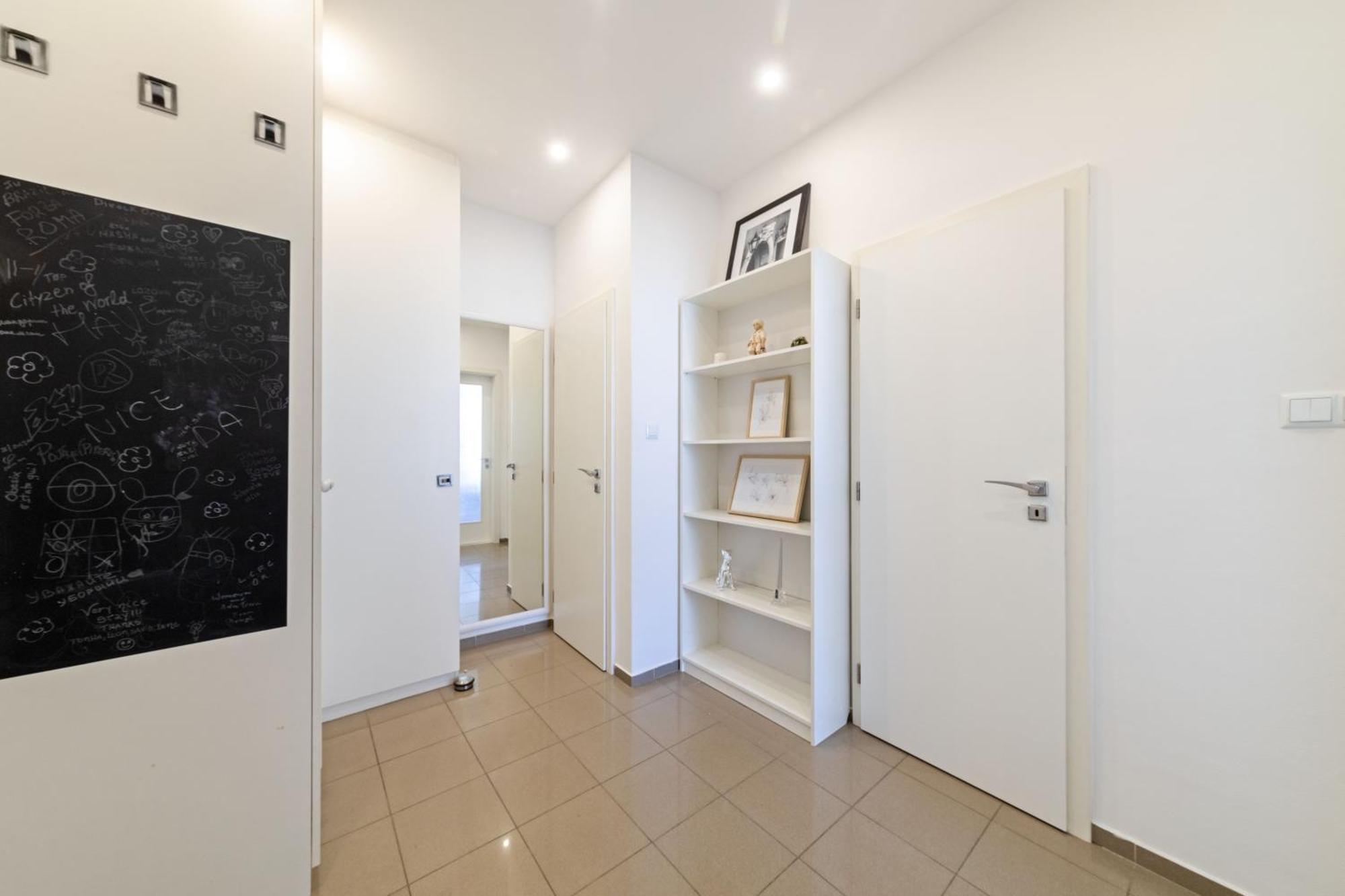 Gorgeous City Center Apartment In Bratislava With Free Parking 外观 照片