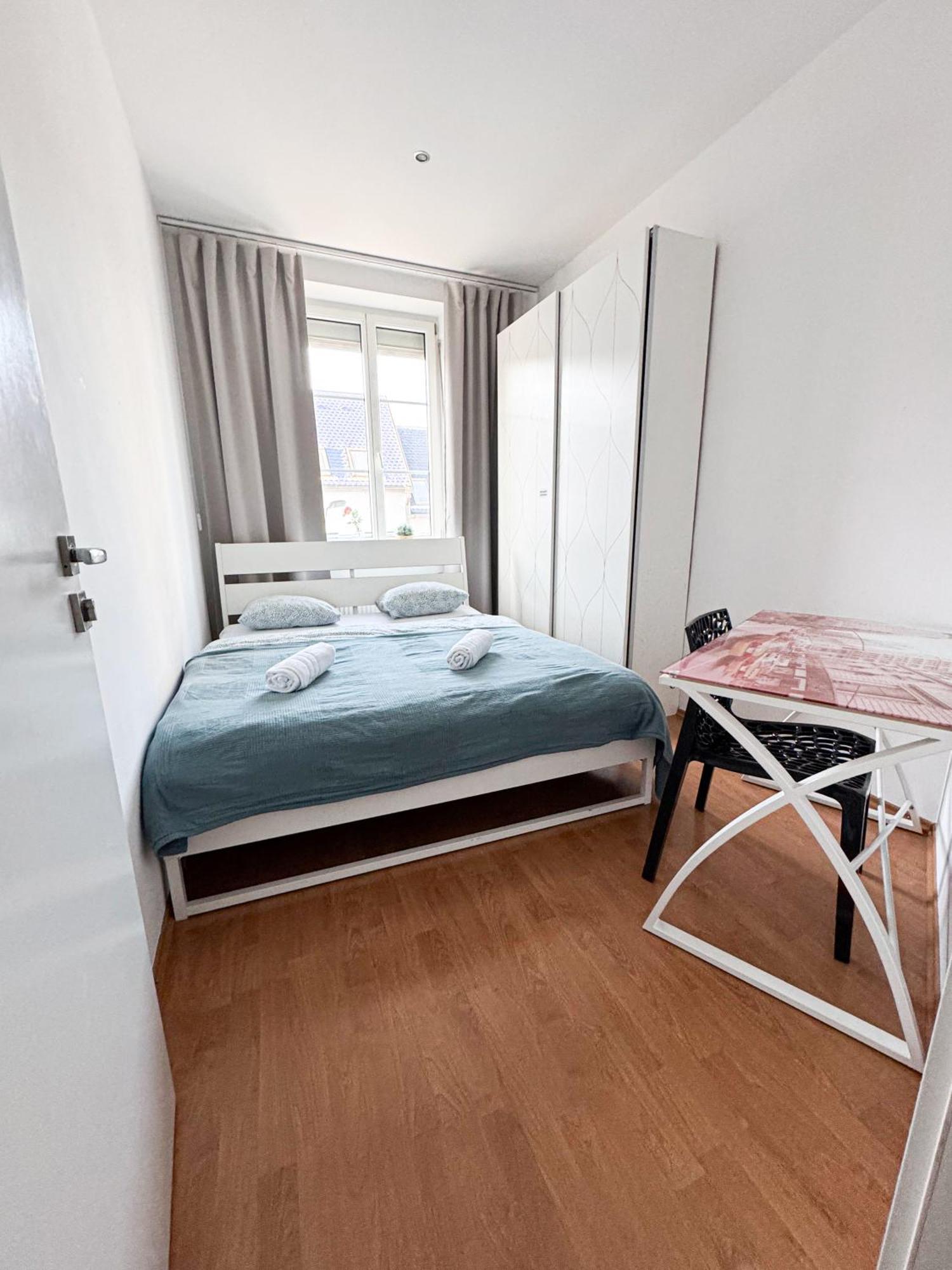 Gorgeous City Center Apartment In Bratislava With Free Parking 外观 照片